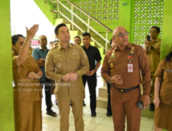 Bukti kepedulian terhadap pendidikan, Wali Kota Kupang tinjau langsung plafon yg roboh di SMPN 2:Jangan anggap remeh kualitas pembelajaran